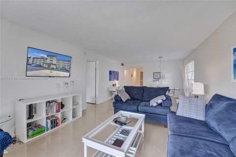Copropriété à vendre à Lauderhill, Floride: 2 chambres, 101.45 m2 № 1698719 - photo 30