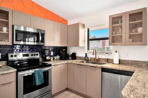 Купить виллу или дом в Холливуд, Флорида 5 спален, 441.56м2, № 1936847 - фото 30