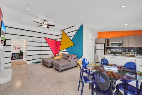 Купить виллу или дом в Холливуд, Флорида 5 спален, 441.56м2, № 1936847 - фото 21