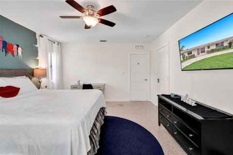 Купить виллу или дом в Холливуд, Флорида 5 спален, 441.56м2, № 1936847 - фото 14