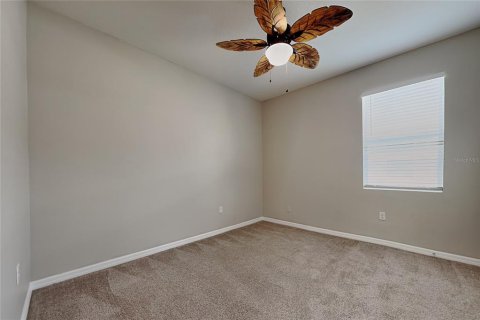 Villa ou maison à louer à Spring Hill, Floride: 4 chambres, 192.96 m2 № 2433294 - photo 12