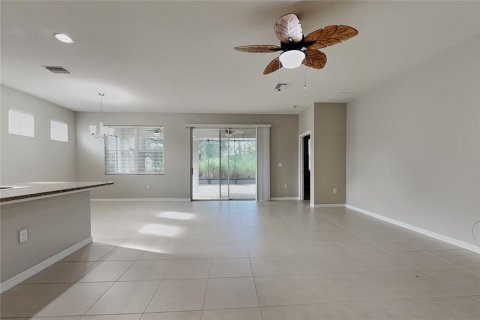 Villa ou maison à louer à Spring Hill, Floride: 4 chambres, 192.96 m2 № 2433294 - photo 3