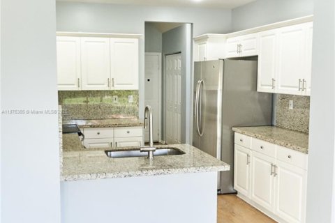 Touwnhouse à louer à Coral Springs, Floride: 3 chambres, 150.78 m2 № 1980815 - photo 8