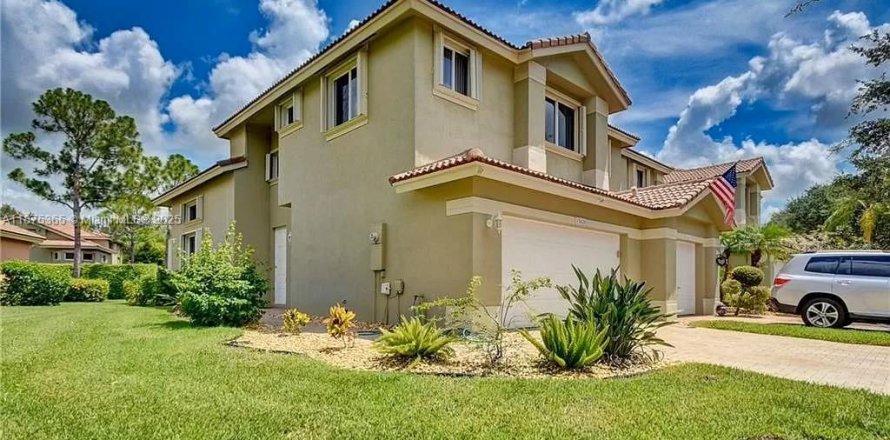 Touwnhouse à Coral Springs, Floride 3 chambres, 150.78 m2 № 1980815