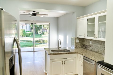 Touwnhouse à louer à Coral Springs, Floride: 3 chambres, 150.78 m2 № 1980815 - photo 3