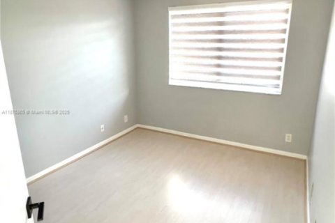 Touwnhouse à louer à Coral Springs, Floride: 3 chambres, 150.78 m2 № 1980815 - photo 28