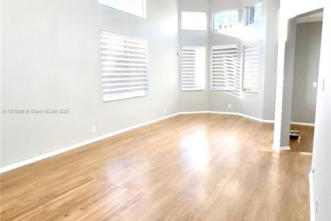 Touwnhouse à louer à Coral Springs, Floride: 3 chambres, 150.78 m2 № 1980815 - photo 10