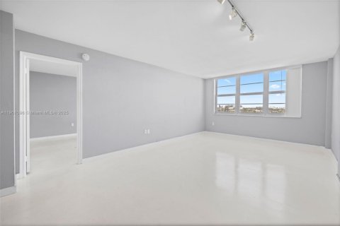 Copropriété à vendre à Miami Beach, Floride: 1 chambre, 74.69 m2 № 2013564 - photo 6