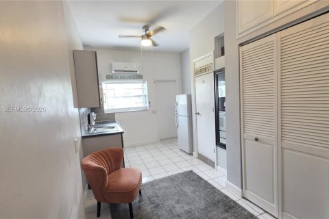 Villa ou maison à louer à Biscayne Park, Floride: 41.81 m2 № 2044004 - photo 5