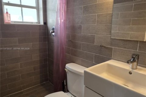 Villa ou maison à louer à Biscayne Park, Floride: 41.81 m2 № 2044004 - photo 10