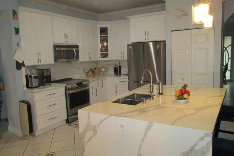 Villa ou maison à vendre à Miramar, Floride: 6 chambres, 313.17 m2 № 2191886 - photo 8
