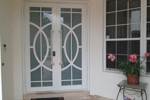 Villa ou maison à vendre à Miramar, Floride: 6 chambres, 313.17 m2 № 2191886 - photo 2