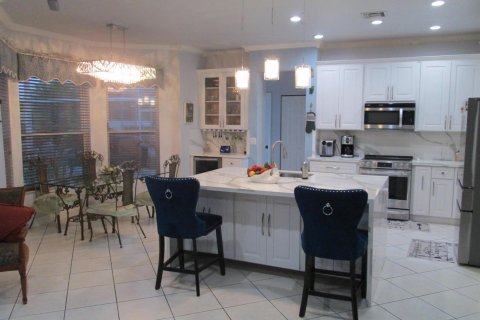 Villa ou maison à vendre à Miramar, Floride: 6 chambres, 313.17 m2 № 2191886 - photo 11