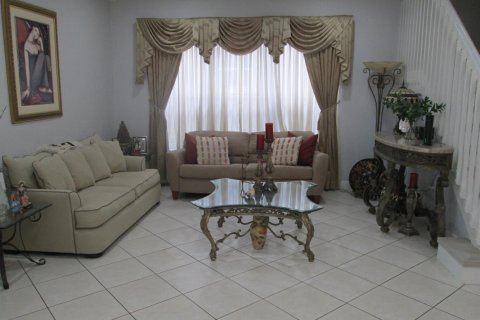 Villa ou maison à vendre à Miramar, Floride: 6 chambres, 313.17 m2 № 2191886 - photo 5