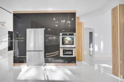 Villa ou maison à vendre à Miami, Floride: 5 chambres, 240.71 m2 № 2021884 - photo 15