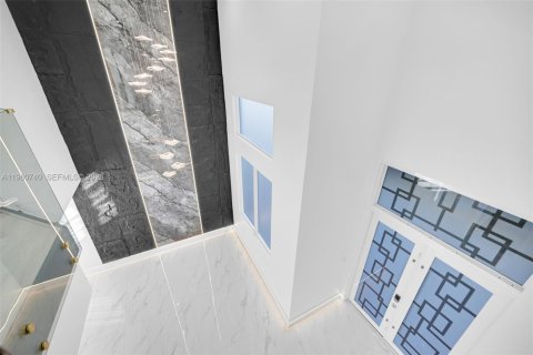 Villa ou maison à vendre à Miami, Floride: 5 chambres, 240.71 m2 № 2021884 - photo 23