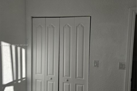 Villa ou maison à louer à Homestead, Floride: 3 chambres, 149.57 m2 № 1997327 - photo 28