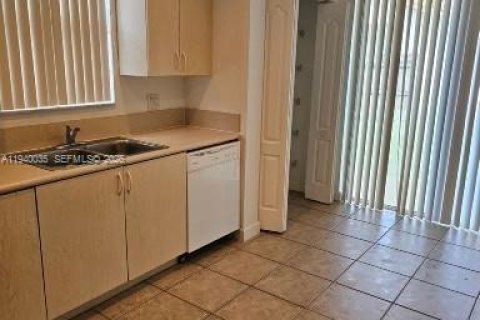 Villa ou maison à louer à Homestead, Floride: 3 chambres, 149.57 m2 № 1997327 - photo 21