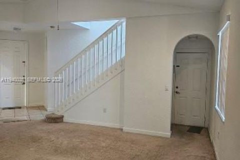 Villa ou maison à louer à Homestead, Floride: 3 chambres, 149.57 m2 № 1997327 - photo 11