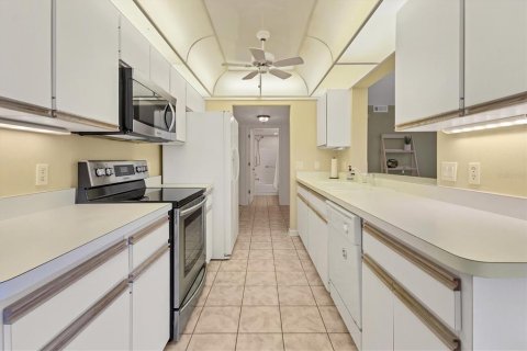 Купить кондоминиум в Сарасота, Флорида 7 комнат, 102.1м2, № 1904852 - фото 13