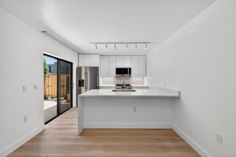 Touwnhouse à vendre à West Palm Beach, Floride: 2 chambres, 114.83 m2 № 2077890 - photo 28