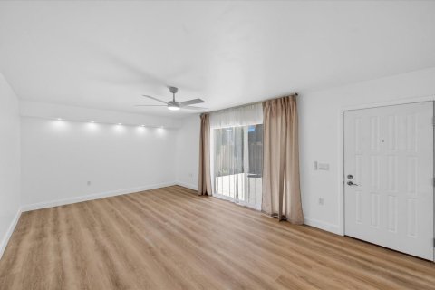 Touwnhouse à vendre à West Palm Beach, Floride: 2 chambres, 114.83 m2 № 2077890 - photo 24