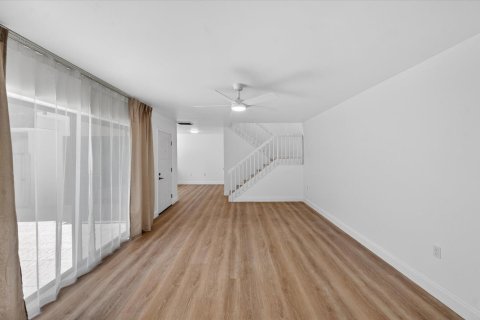 Touwnhouse à vendre à West Palm Beach, Floride: 2 chambres, 114.83 m2 № 2077890 - photo 9