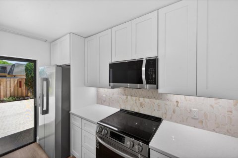 Touwnhouse à vendre à West Palm Beach, Floride: 2 chambres, 114.83 m2 № 2077890 - photo 27