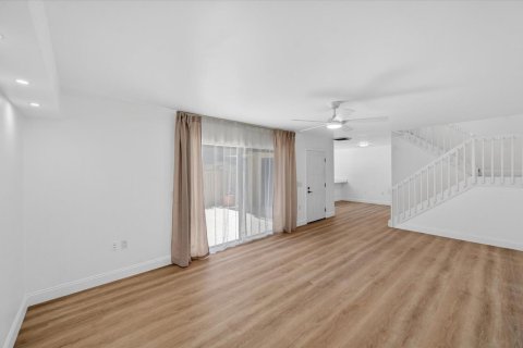 Touwnhouse à vendre à West Palm Beach, Floride: 2 chambres, 114.83 m2 № 2077890 - photo 23