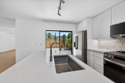 Touwnhouse à vendre à West Palm Beach, Floride: 2 chambres, 114.83 m2 № 2077890 - photo 29