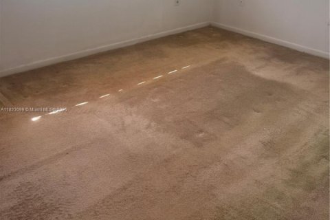 Townhouse in Miami, Florida 2 bedrooms, 84.36 sq.m. № 1787232 - photo 10