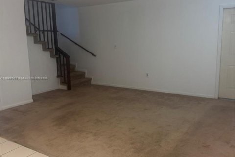 Townhouse in Miami, Florida 2 bedrooms, 84.36 sq.m. № 1787232 - photo 18