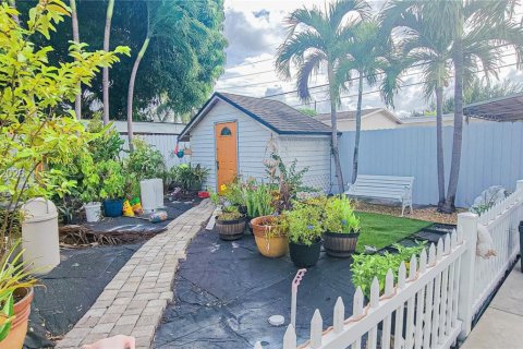 Casa en venta en Miami, Florida, 5 dormitorios, 192.68 m2 № 2003751 - foto 22