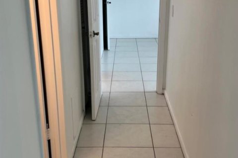 Condo in Vero Beach, Florida, 2 bedrooms № 2178055 - photo 7
