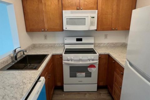 Condo in Vero Beach, Florida, 2 bedrooms № 2178055 - photo 6
