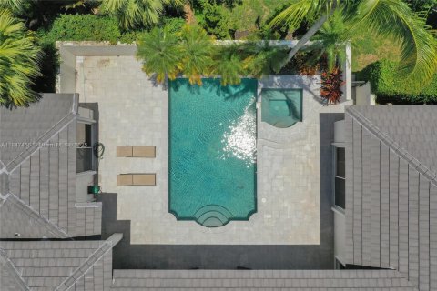House in Weston, Florida 5 bedrooms, 282.89 sq.m. № 1847767 - photo 3