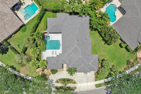 House in Weston, Florida 5 bedrooms, 282.89 sq.m. № 1847767 - photo 2