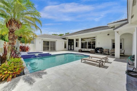 House in Weston, Florida 5 bedrooms, 282.89 sq.m. № 1847767 - photo 8