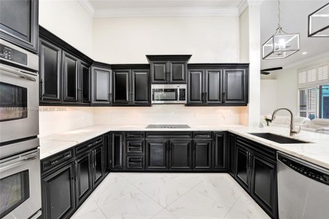 House in Weston, Florida 5 bedrooms, 282.89 sq.m. № 1847767 - photo 19