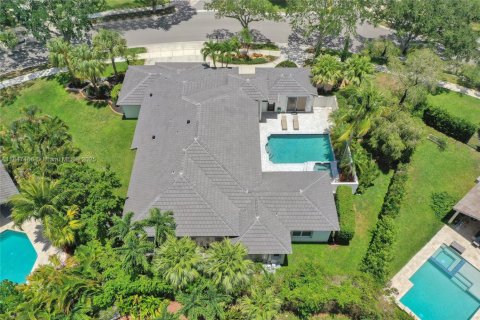 House in Weston, Florida 5 bedrooms, 282.89 sq.m. № 1847767 - photo 4