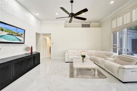 House in Weston, Florida 5 bedrooms, 282.89 sq.m. № 1847767 - photo 20