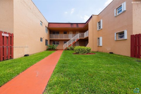 Copropriété à louer à Miami, Floride: 2 chambres, 97.55 m2 № 1927952 - photo 15