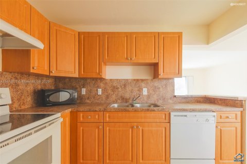 Copropriété à louer à Miami, Floride: 2 chambres, 97.55 m2 № 1927952 - photo 7