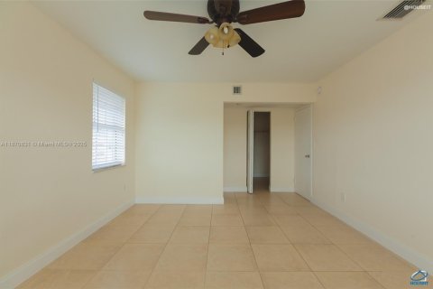 Copropriété à louer à Miami, Floride: 2 chambres, 97.55 m2 № 1927952 - photo 5