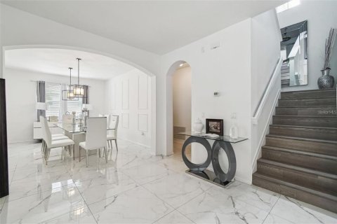 Villa ou maison à vendre à Land O' Lakes, Floride: 6 chambres, 339.19 m2 № 2356270 - photo 6