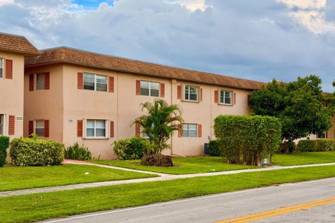 Copropriété à louer à Boca Raton, Floride: 2 chambres, 74.6 m2 № 2389492 - photo 5