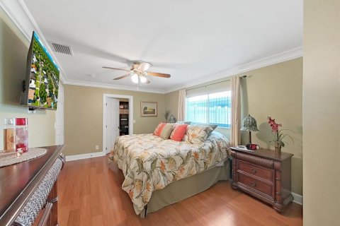 House in Dunedin, Florida 4 bedrooms, 188.5 sq.m. № 2157191 - photo 24