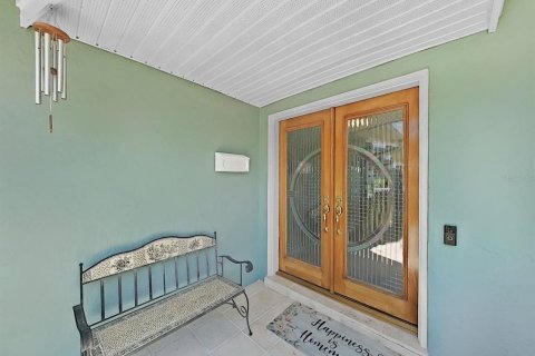 House in Dunedin, Florida 4 bedrooms, 188.5 sq.m. № 2157191 - photo 13