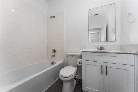 Adosado en alquiler en Kissimmee, Florida, 3 dormitorios, 171.68 m2 № 1883001 - foto 13