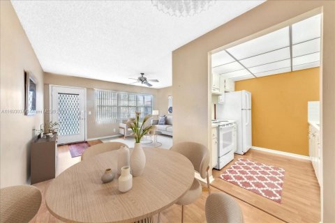 Condominio en venta en Pembroke Pines, Florida, 1 dormitorio, 63.64 m2 № 1443569 - foto 8